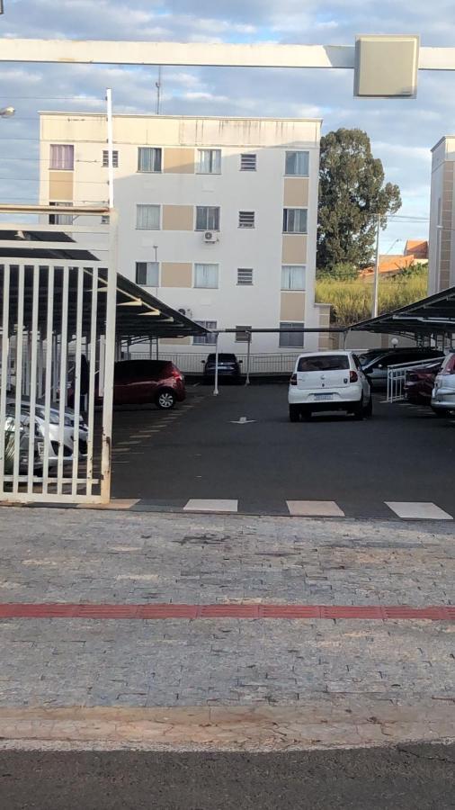 Apartamento Em Londrina Privado Com 2 Quartos De Casal Com Utensilios Garagem E Wifi Apartment Exterior photo